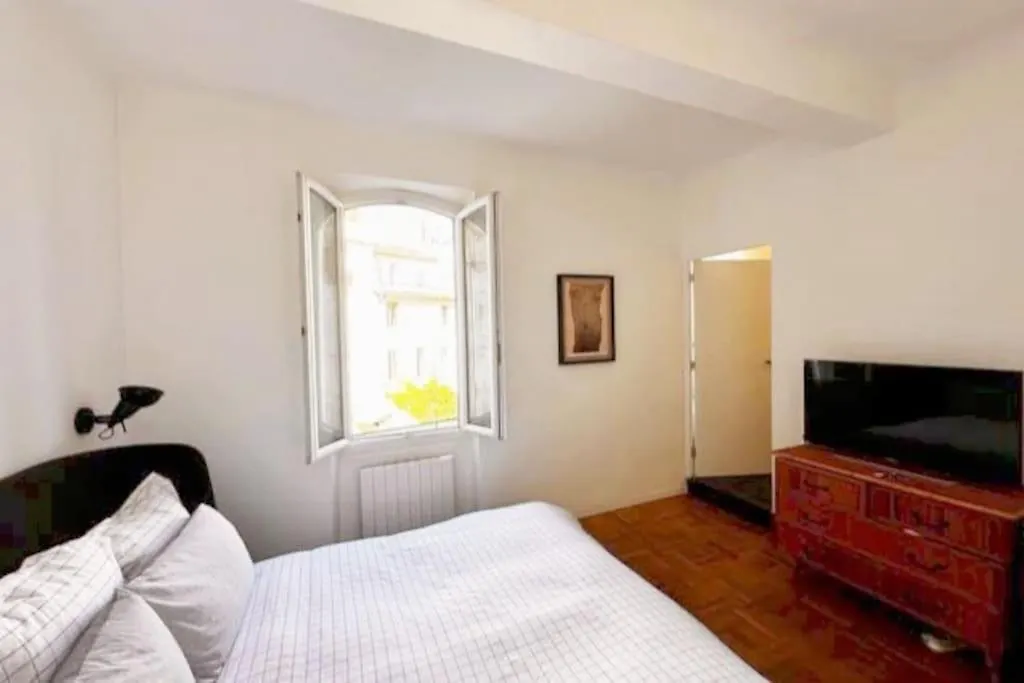 Magnifique Nid Douillet Au Coeur Marseille Reformes kontakter